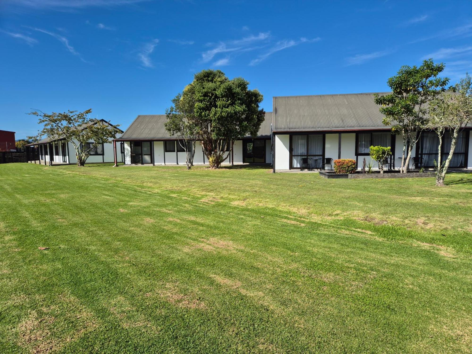 Magnolia Court Motel Opotiki Exterior photo